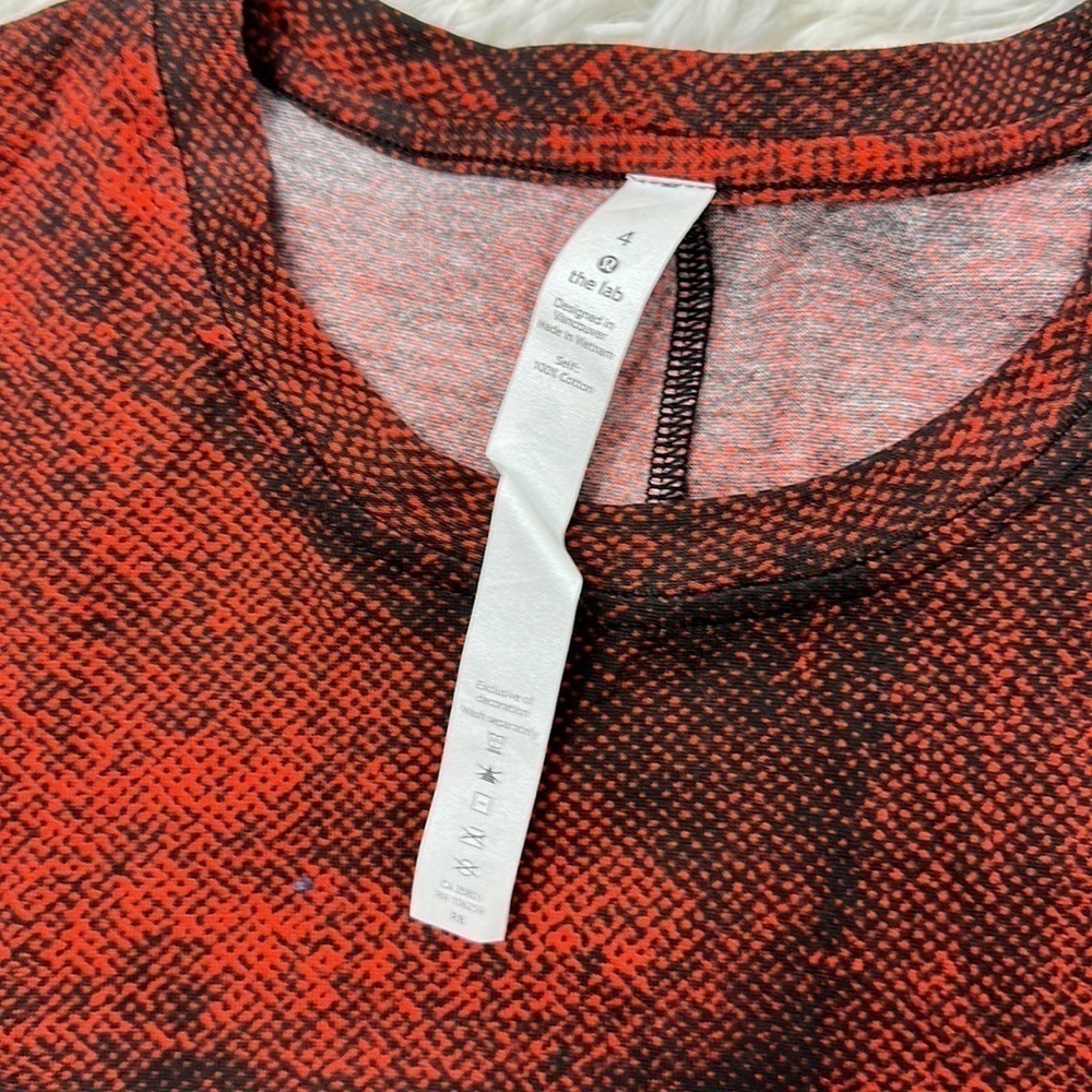NWT Lululemon Lab Element Tee Pixel Red - Picture 4 of 6